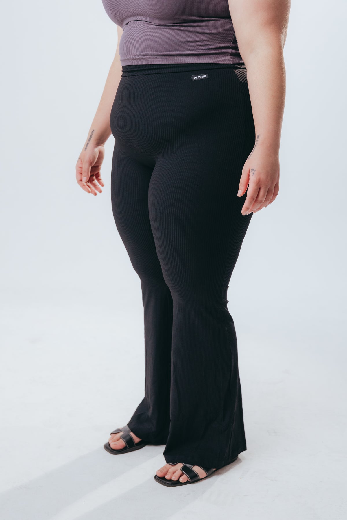 The Luxe Rib Flares - Black